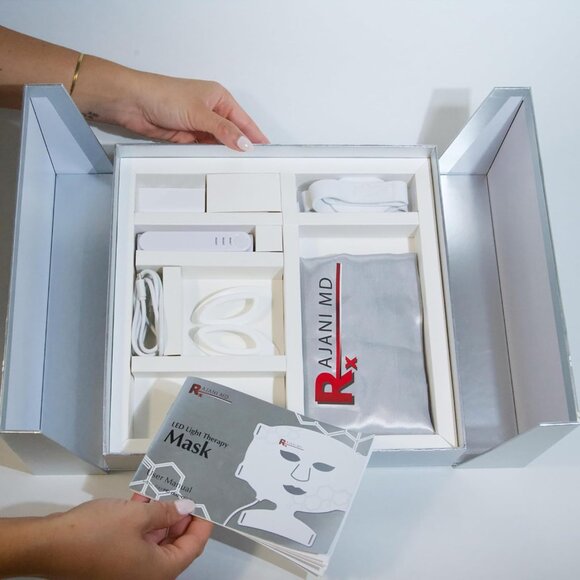 RajaniMD PlasmaGLO LED Mask - Picture 3 of 10